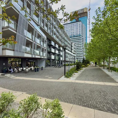 Modern With Parking And River View In By Renters * Βρότσλαβ